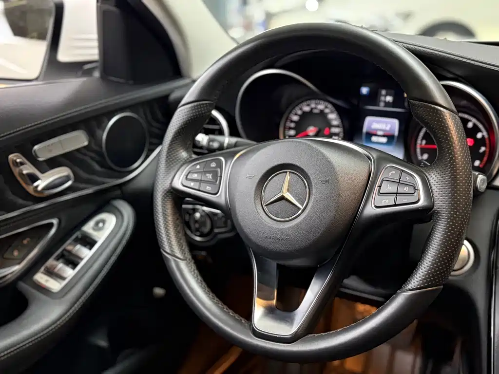 Mercedes-Benz C-Class 2017 — фото 7