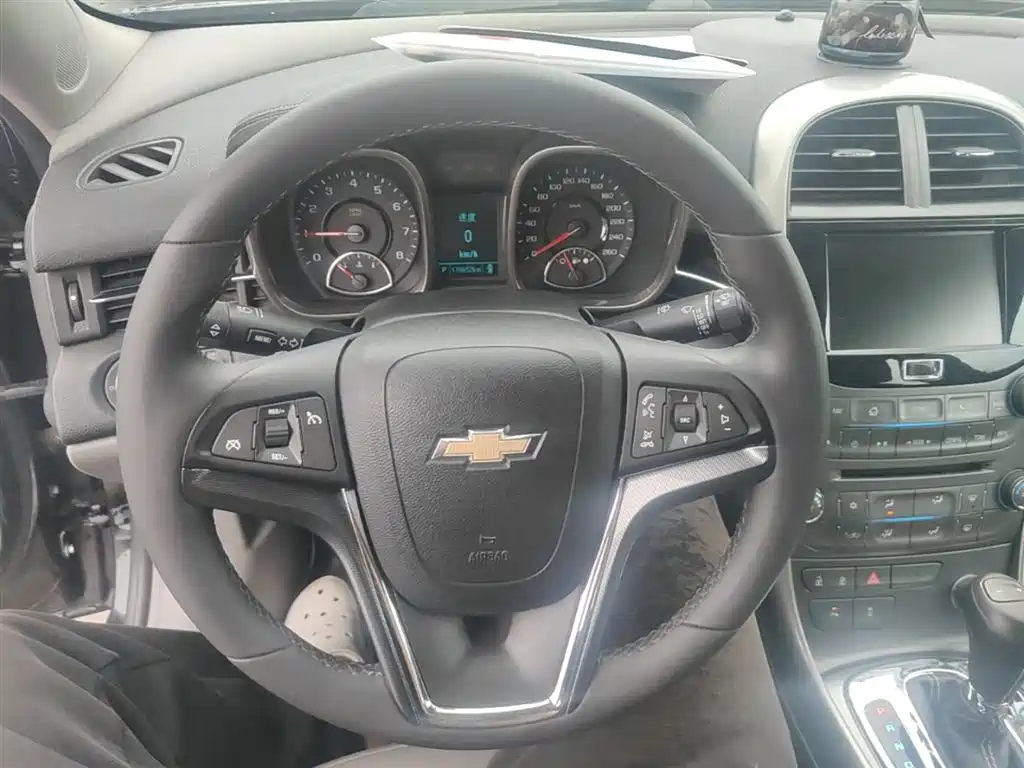 Chevrolet Malibu 2015 — фото 11