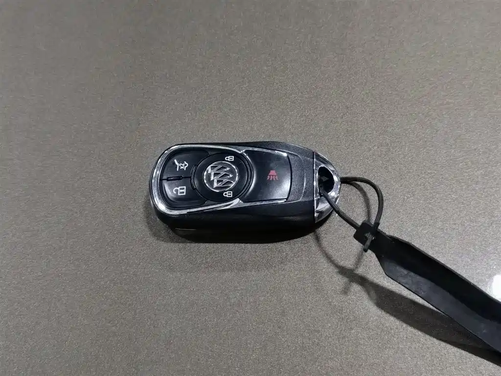 Buick Envision Plus 2018 — фото 19