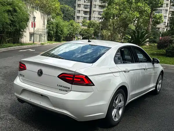 Volkswagen Lamando 2016