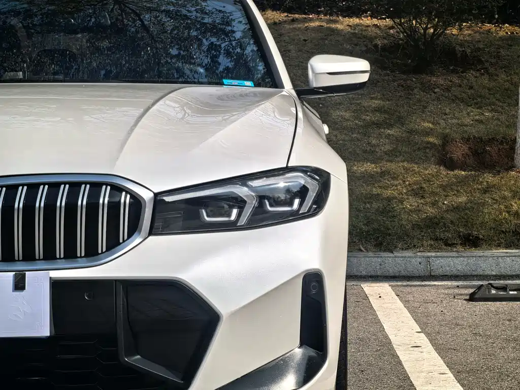 BMW 3 Series 2024