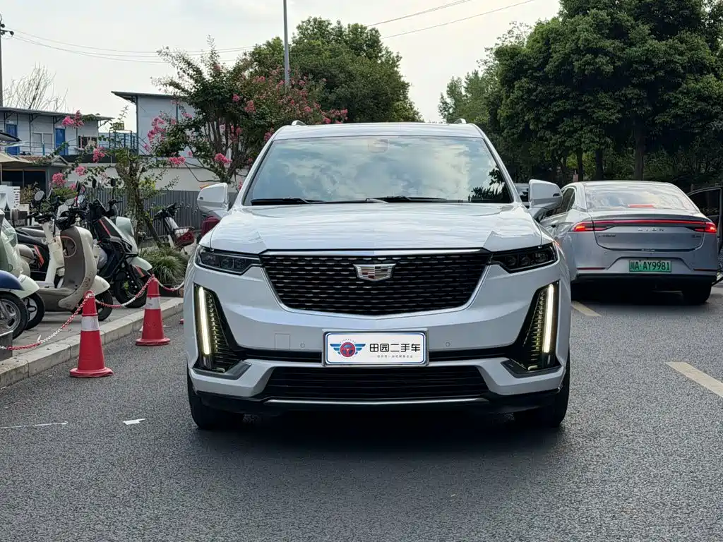 Cadillac XT6 2022 — фото 2