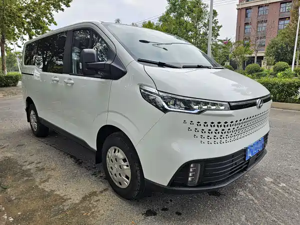 Maxus V70 2023