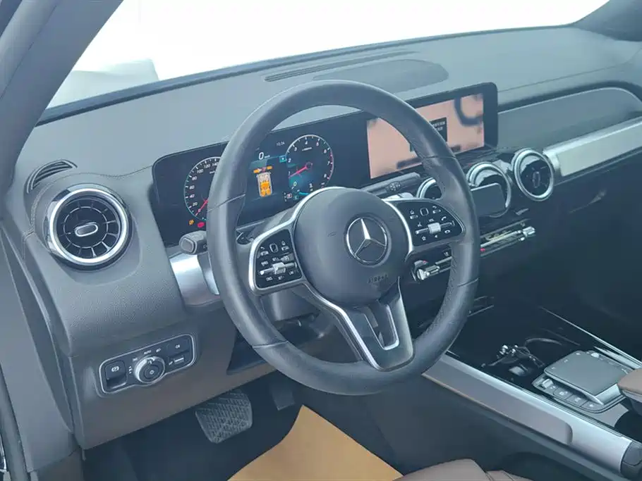 Mercedes-Benz GLB 2022 — фото 15