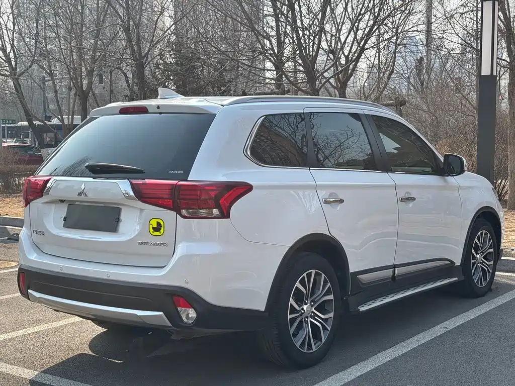 Mitsubishi Outlander 2018