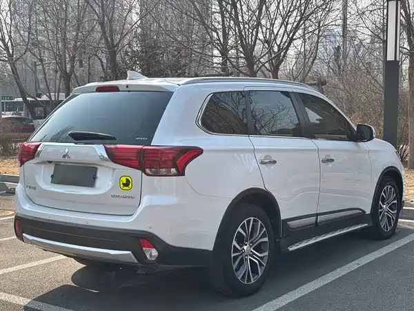 Mitsubishi Outlander 2018