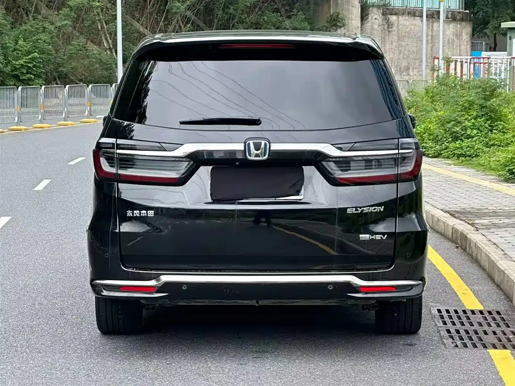 Honda Elysion 2022 — фото 18