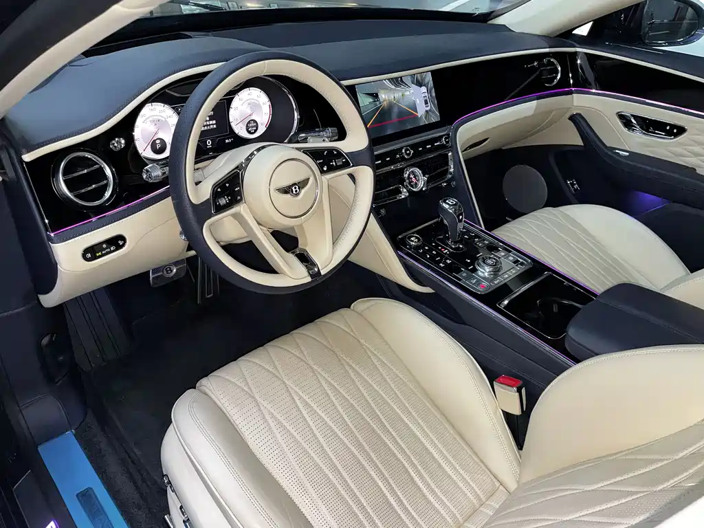 Bentley Flying Spur 2020 — фото 15