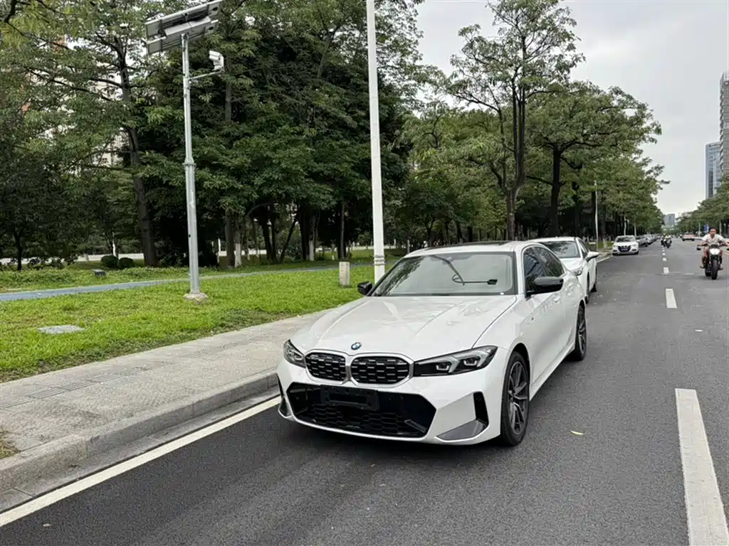 BMW 3 Series 2025 — фото 1