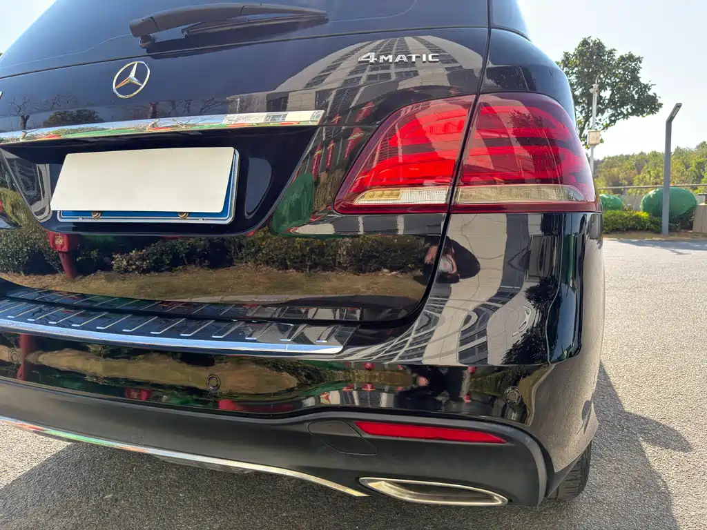 Mercedes-Benz GLE 2017 — фото 31