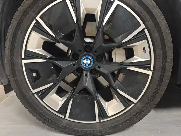 BMW iX3 2023