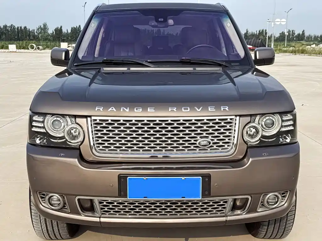 Land Rover Range Rover 2010 — фото 1
