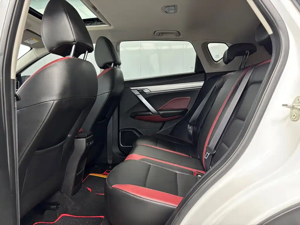 Geely Binyue 2022