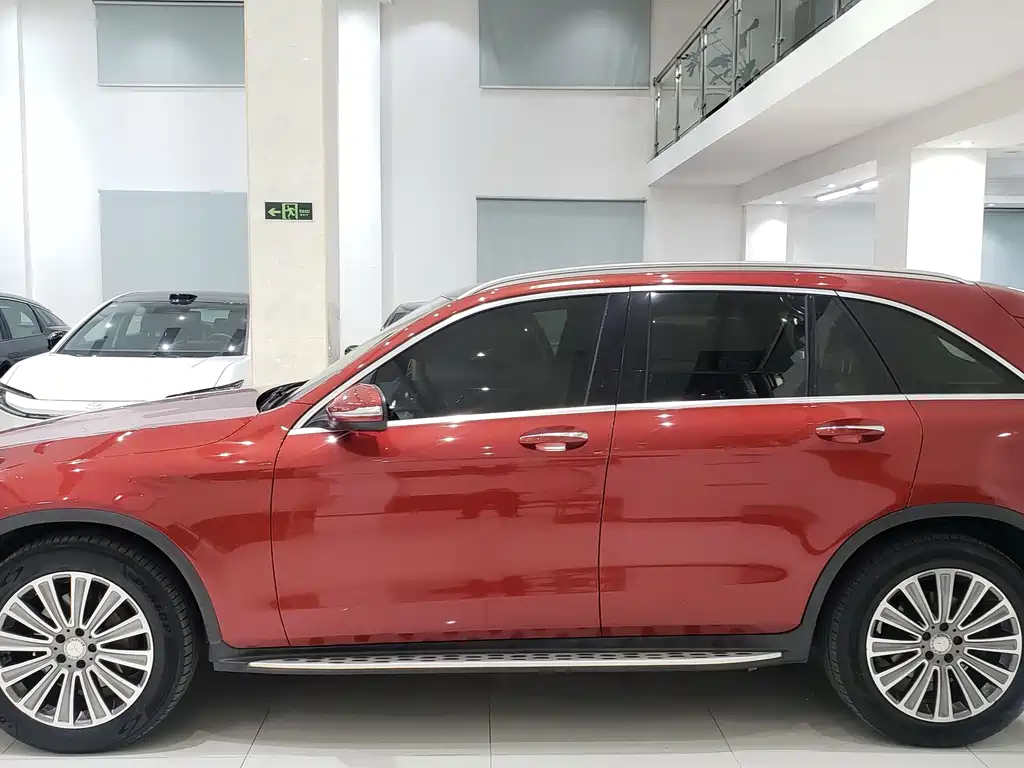 Mercedes-Benz GLC 2017 — фото 15