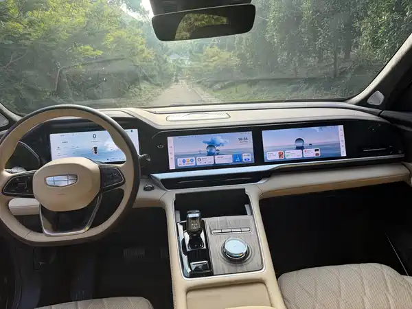 Geely Xingyue L 2024