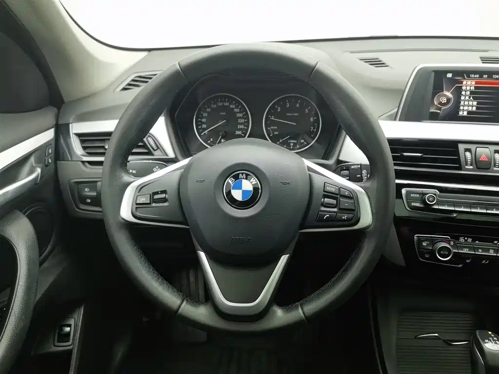 BMW X1 2016 — фото 11