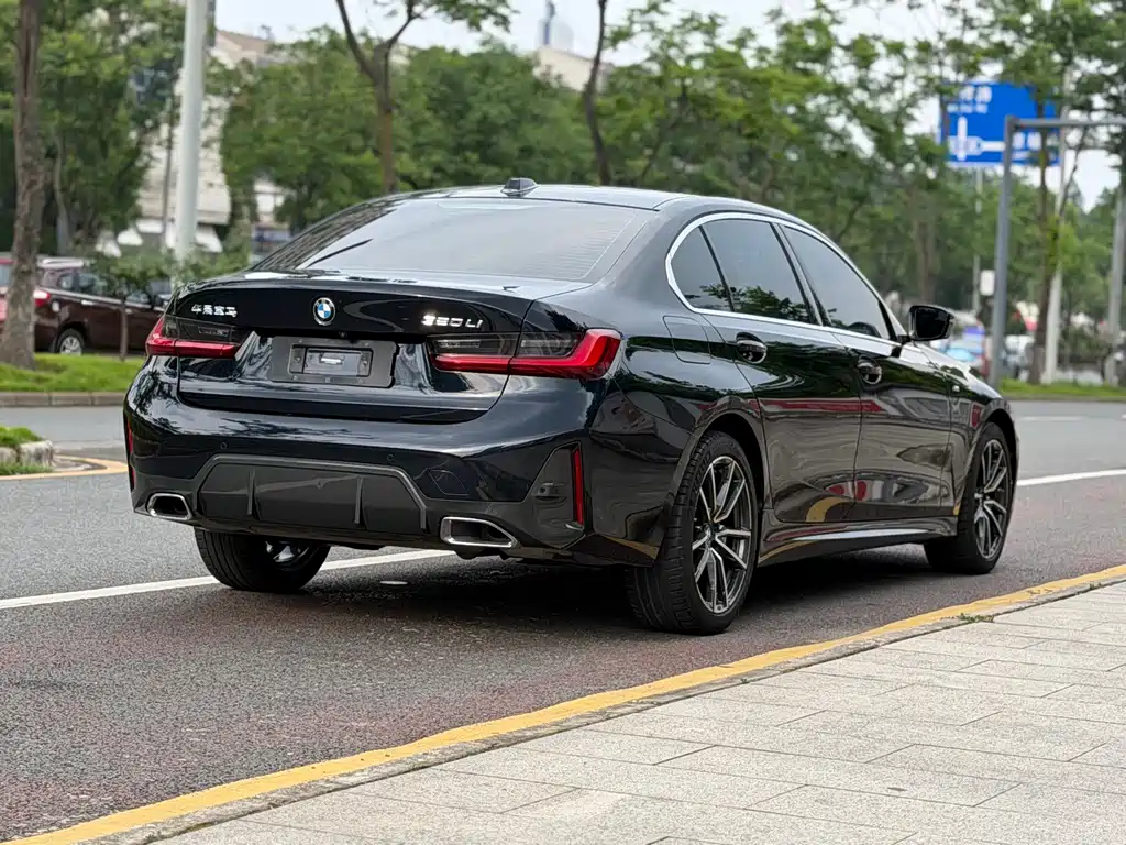 BMW 3 Series 2023