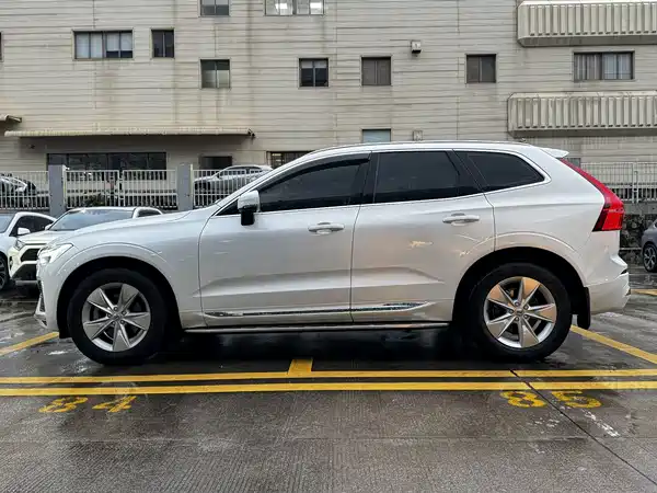 Volvo XC60 2021