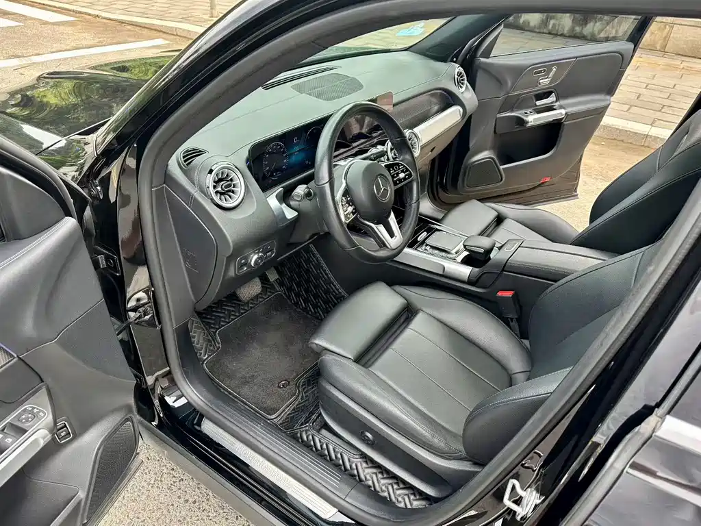 Mercedes-Benz EQB 2022