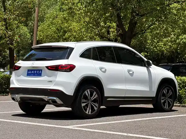 Mercedes-Benz GLA 2021