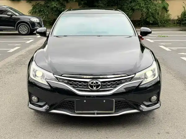 Toyota Reiz 2014