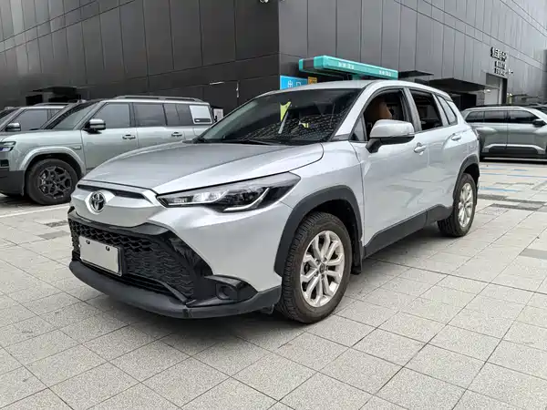 Toyota Frontlander 2024