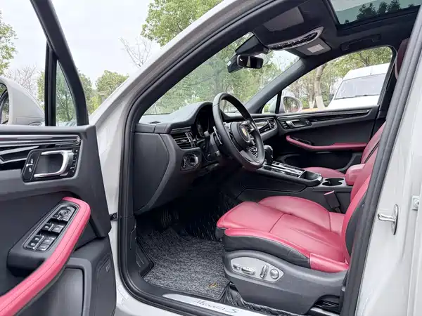 Porsche Macan 2022