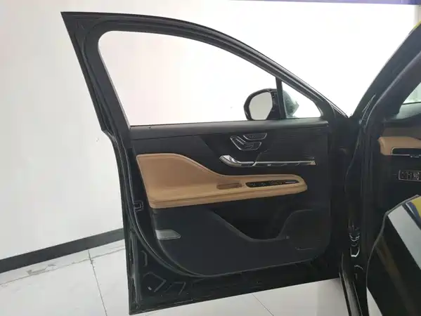 Lincoln Corsair 2020