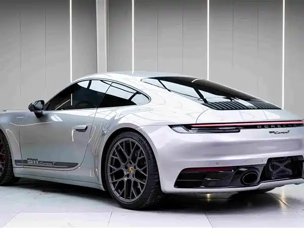 Porsche 911 2024 — фото 11