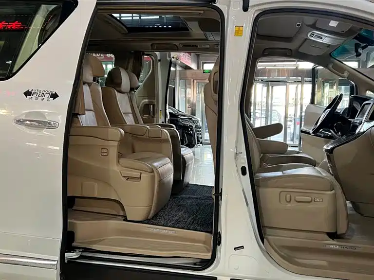 Toyota Alphard 2016 — фото 27