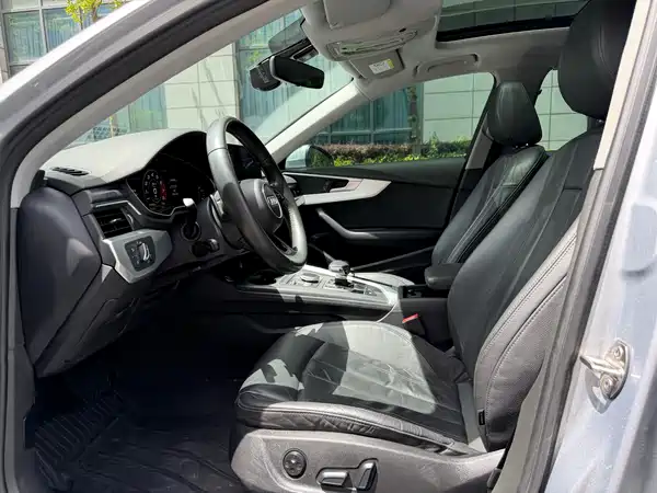 Audi A4L 2018