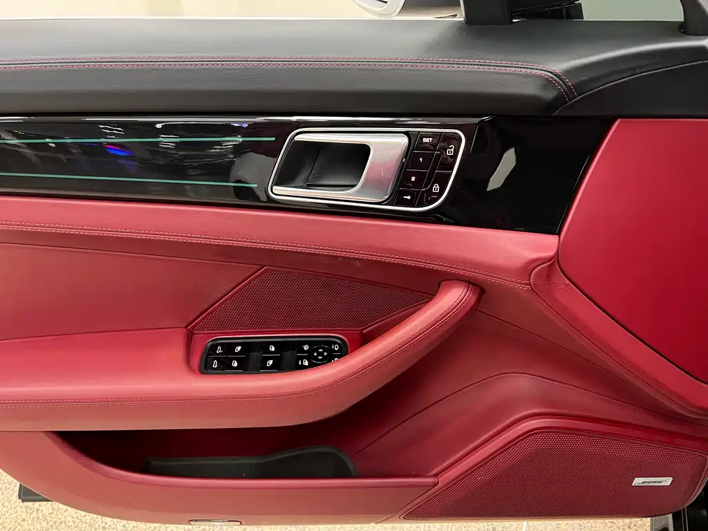 Porsche Panamera 2017 — фото 14