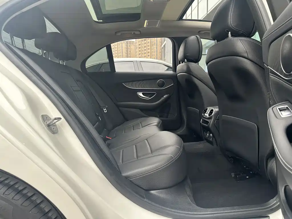 Mercedes-Benz C-Class 2020 — фото 14