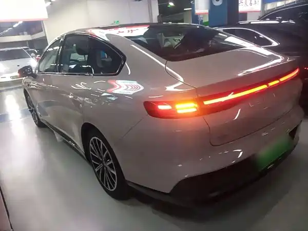 Leapmotor B01 2025