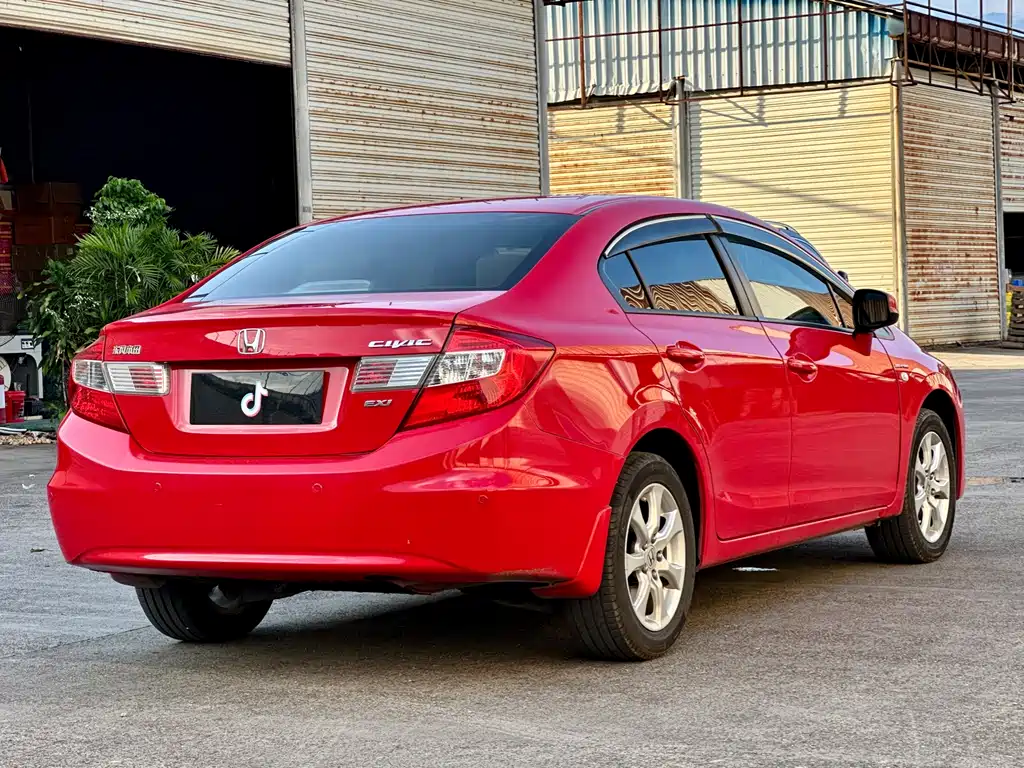 Honda Civic 2014 — фото 7