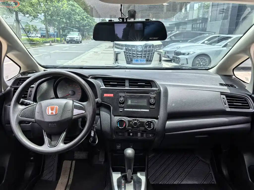 Honda Fit 2015 — фото 11