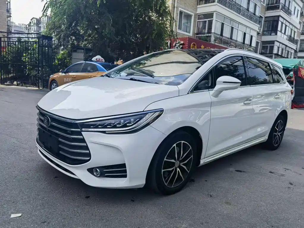 BYD Song MAX 2018 — фото 1