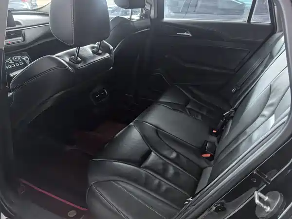 Hongqi H5 2020