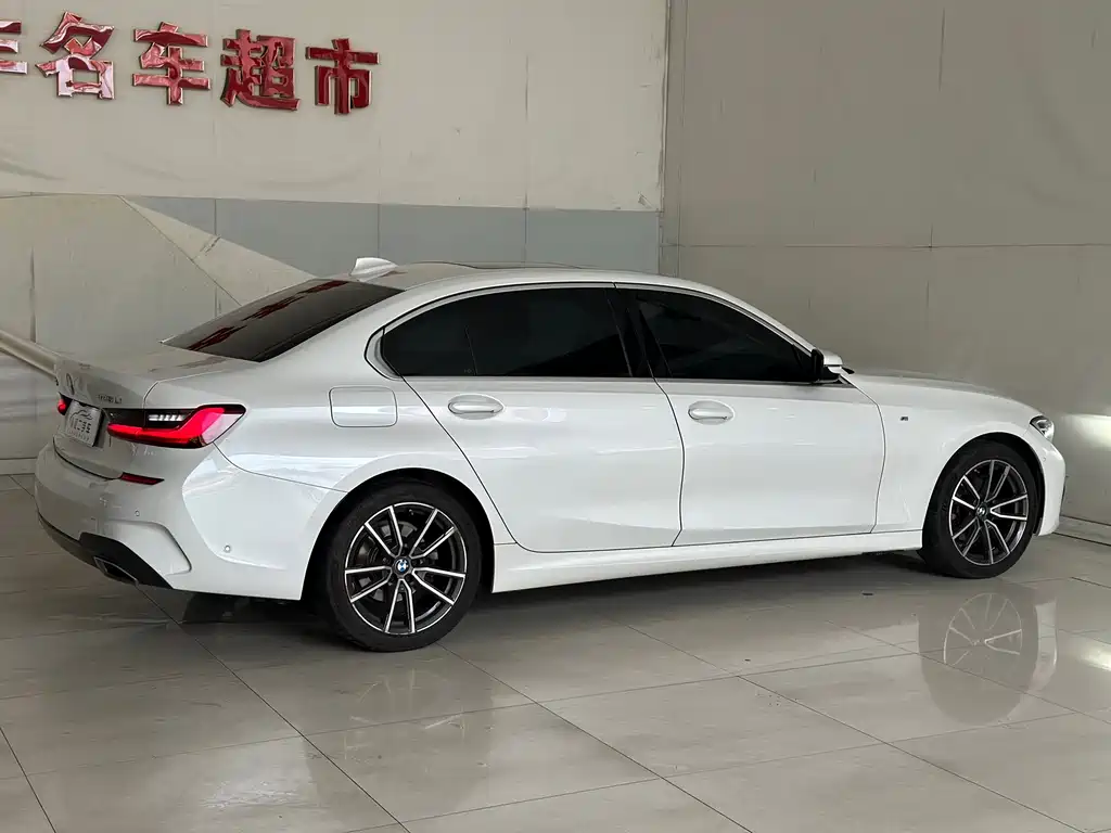 BMW 3 Series 2022 — фото 16
