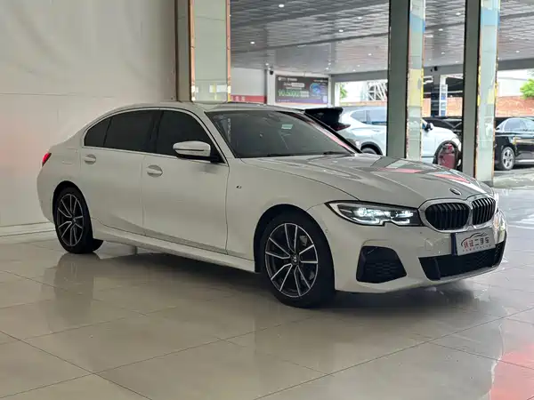 BMW 3 Series 2022