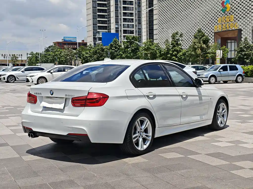 BMW 3 Series 2017 — фото 4