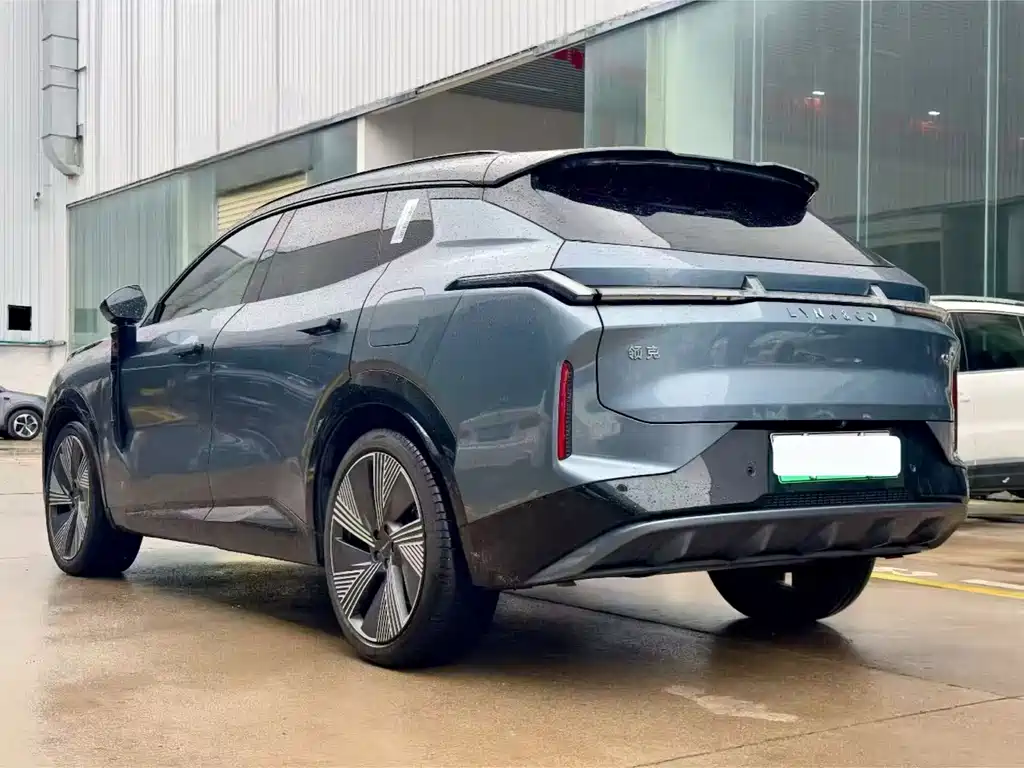 Lynk & Co 08 EM-P 2024 — фото 4