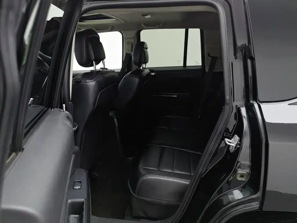 Jeep Compass 2012 — фото 15