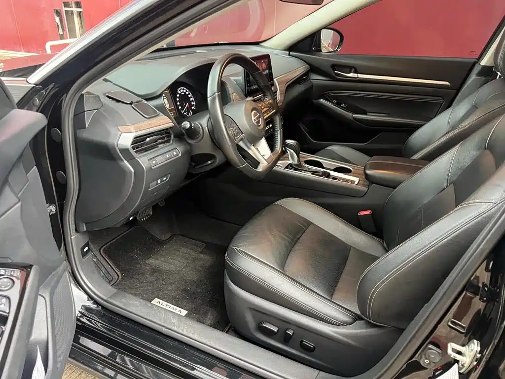 Nissan Teana 2022
