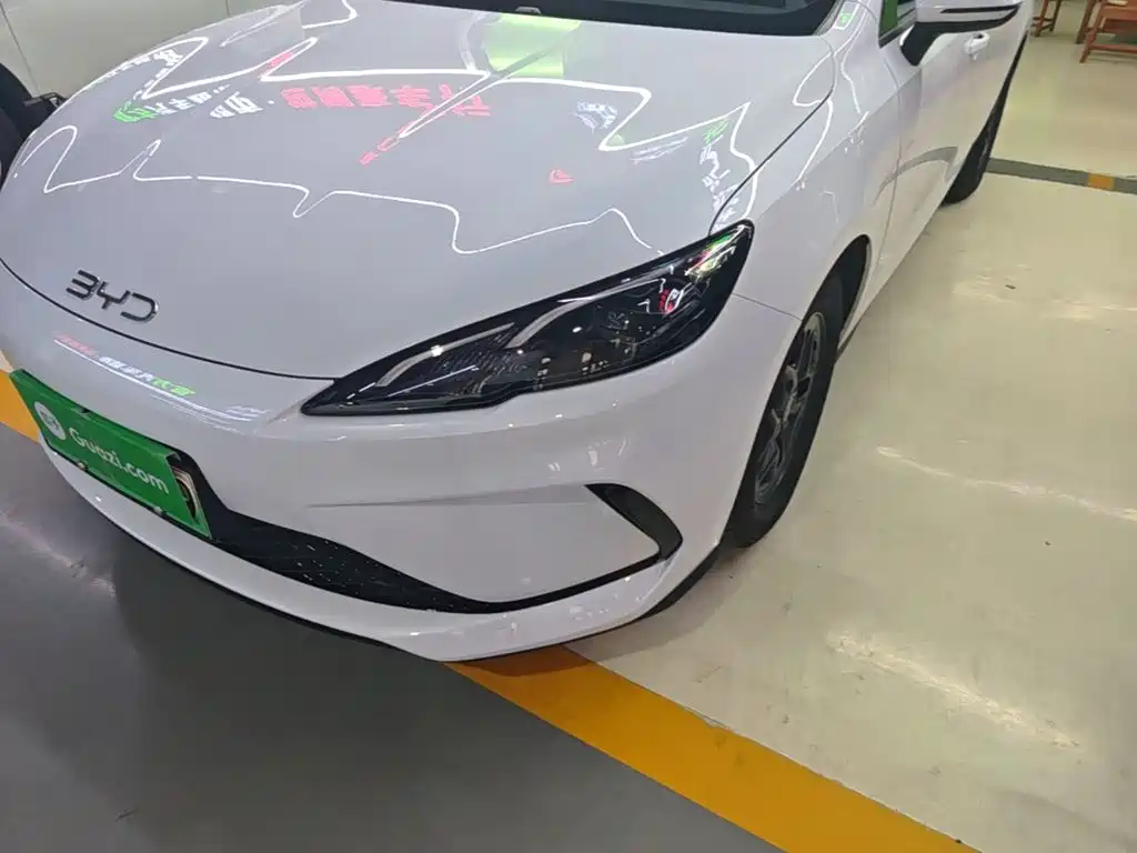 BYD Seal 05 DM-i 2025 — фото 24