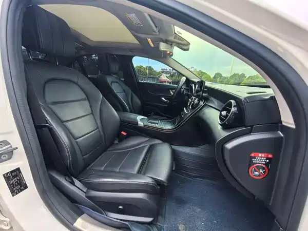 Mercedes-Benz C-Class 2019