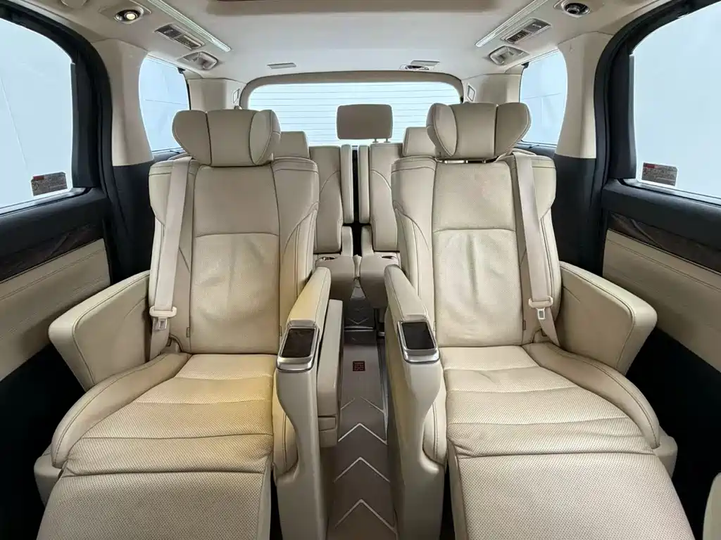 Toyota Alphard 2020 — фото 6