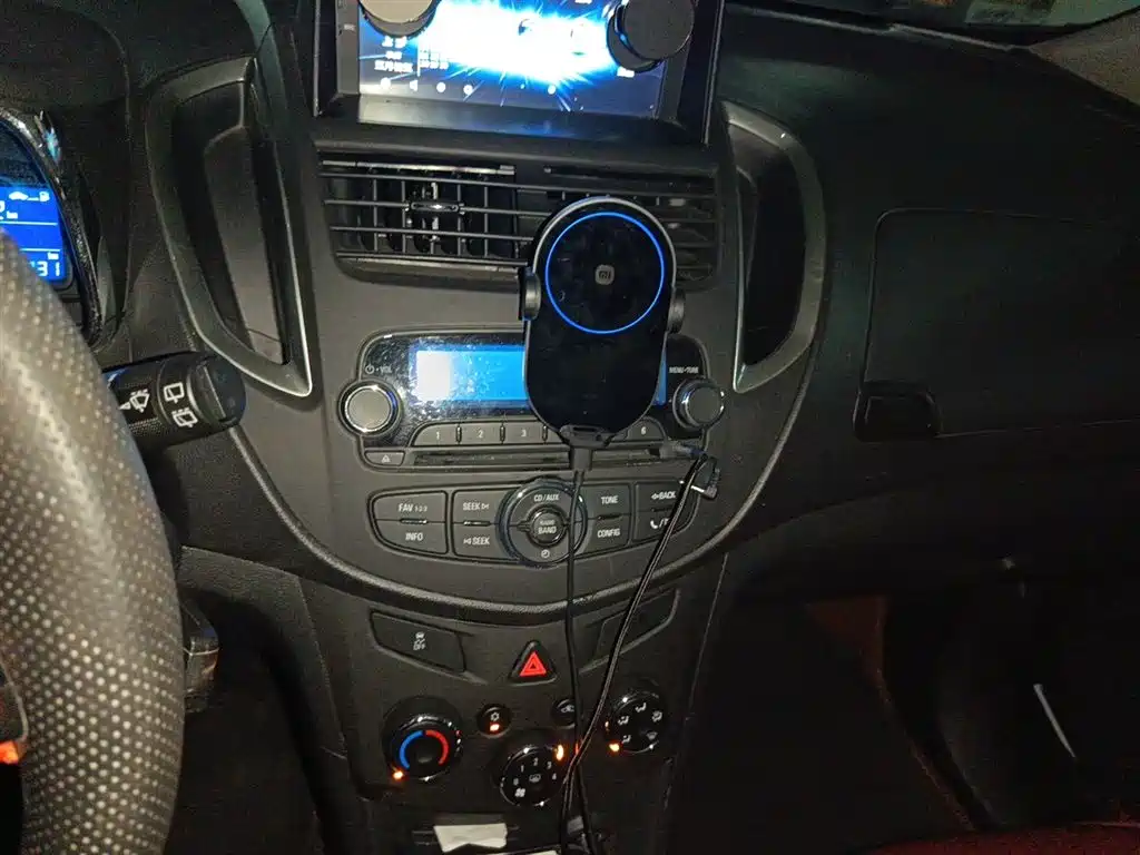Chevrolet Trax 2015 — фото 14