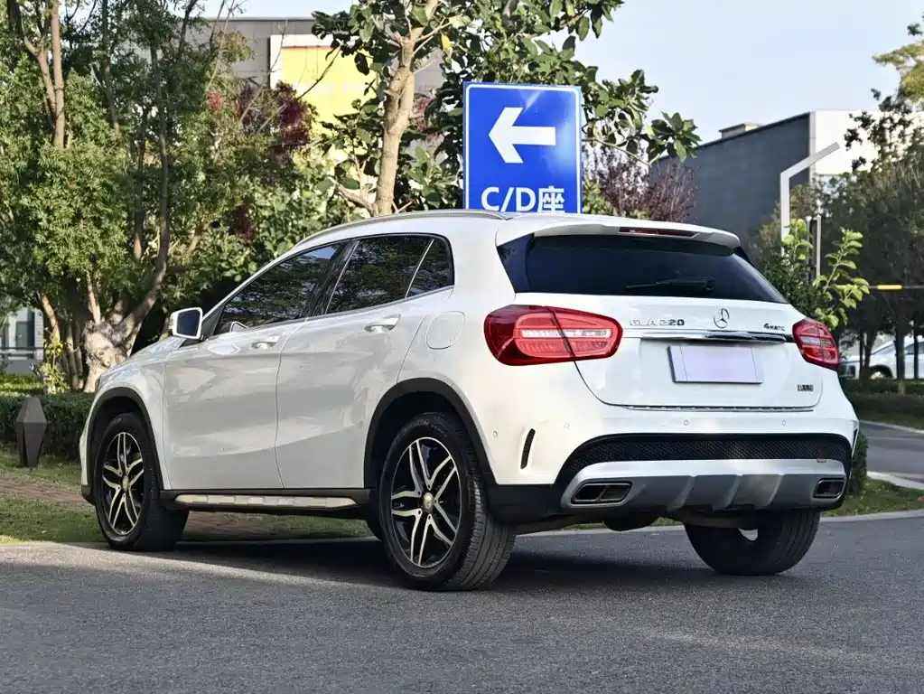 Mercedes-Benz GLA 2016 — фото 9