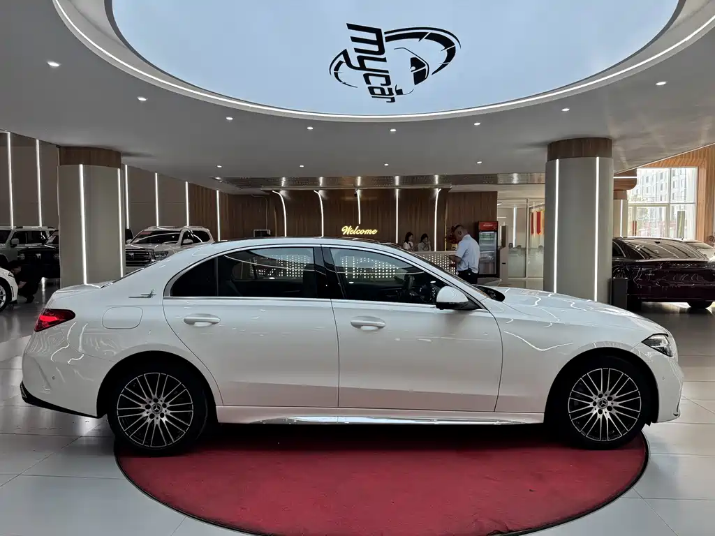 Mercedes-Benz C-Class 2023